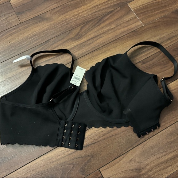 Aerie Unlined Bra - Picture 2 of 4